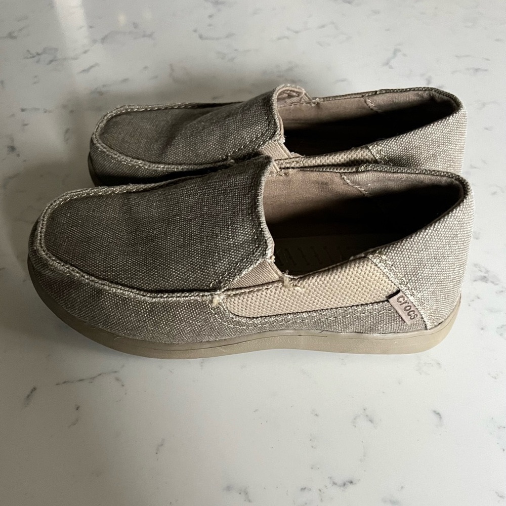 Youth crocs canvas slip on size J1